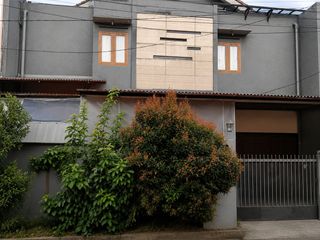 Rumah LELANG Murah Nyaman SHM 2,5 lantai di Jl.Baladewa Asri , bandung