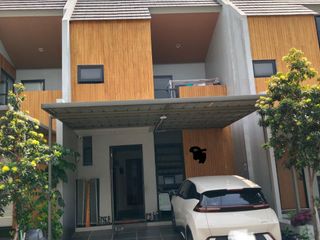 DISEWAKAN RUMAH FULL FURNISHED – GRAND WISATA