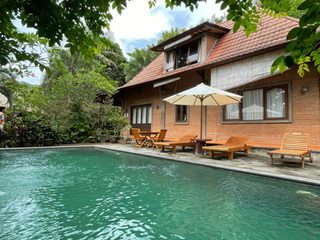Disewakan Villa Kamila Senggigi – Liburan Mewah dengan Private Pool di Lombok Barat