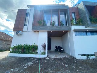 di jual villa areA PADONAN dekat dengan canggu bali