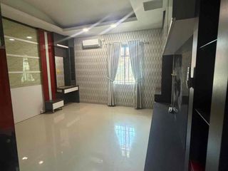 disewakan rumah 5kamar tdr 4kamar mandi full furniture hrg 130jt