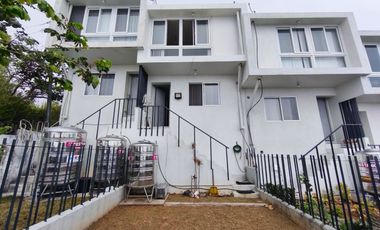 For Sale Pre-owned 3 Storey Townhouse w/ Garden and Breathtaking Mountain and City View-JV2