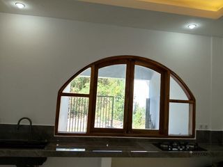 Rumah Minimalis Modern 3 Lantai & Rooftop Dijual, di Mumbul Kuta Selatan