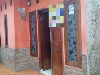 Dijual rumah di muctchar tabrani harga 250 jt bisa nego km 2 kt 1 lokasi dekat dengan mall summarecon bekasi sekolah al azhar dan sekolah Bpk penabur