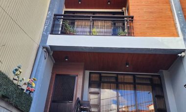 Preowned 3 Storey Duplex House and Lot For Sale w/ 4 Bedrooms in Bakakeng North Baguio City-JV2