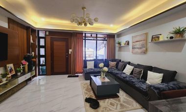 For Sale! Furnished Preowned Duplex House w/ Overlooking Maountain View Located in Bakakeng Baguio City-JV2