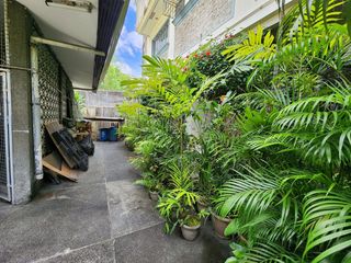 Pre Owned House and Lot New Manila