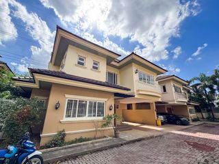 House with 329sqm Lot for sale at New Manila