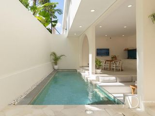 FREEHOLD / LEASEHOLD | MODERN MEDITERRANEAN VILLA IN CANGGU