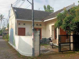 Rumah furnish disewakan di utara pasar cebongan