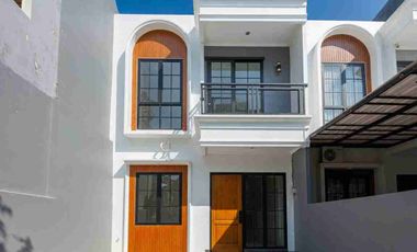 di jual rumah 2 lantai lokasi strategis di jagakarsa