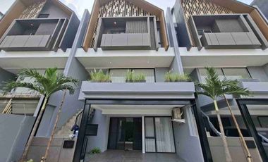 di jual rumah mewah di jalan raya utama  jagakarsa