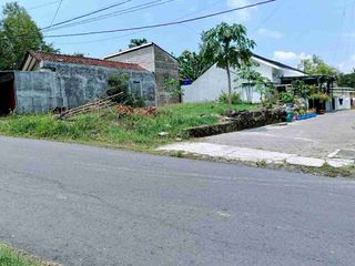 Tanah Dijual Dekat RS PKU Gamping Jogja, Tepi Aspal Lebar, Cocok Utk Usaha, Nyaman Utk Hunian
