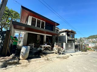 For Sale Luxury Two-Storey 4 Bedroom House and Lot with Two Basements (Loft Style) in Camp 7 Baguio City-JV2
