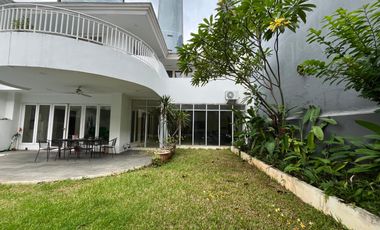 Dijual 5 Bedroom Jl. DENPASAR, Mega Kuningan