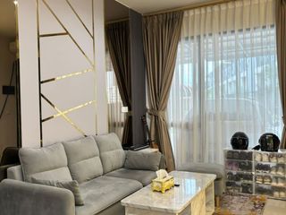 Dijual Rumah Lokasi Strategis 3 Lantai Cluster Lavia Living Citra 8