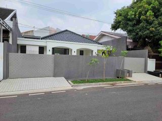 Dijual Rumah Baru dalam Komplek di Jatinegara Jakarta Timur