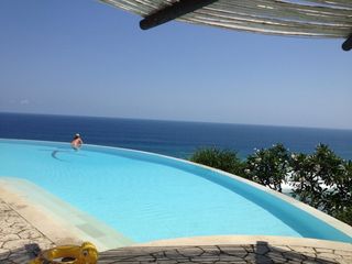 Jual Villa Karma Kandaran di Ungasan Uluwatu Bali Ocean View Dalam Resort VIEW LAUT Cocok untuk INVEST dan HUNIAN