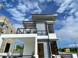 7M- FOR SALE 2 STOREY SINGLE DETACHE HOUSE & LOT w/ 3 BEDROOMS,  LOCATED IN BRGY. INOSLUBAN LIPA CITY BATANGAS