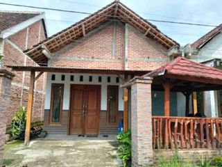 DI JUAL RUMAH 

KEL. : NGUJUNG
KEC. : GONDANG 
KAB  : NGANJUK