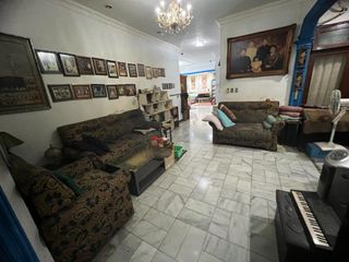 Di Jual Rumah + kost,Daerah Meruya Kembangan,3 Lantai,Harga Jual 10M