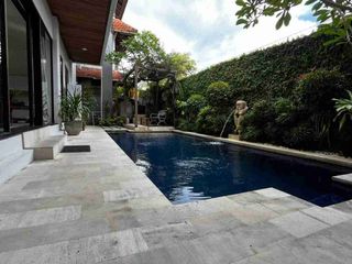 DIJUAL RUMAH MEWAH, KUBU ANYAR, KUTA ,BADUNG