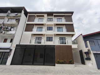 Mandaluyong Semi Furnished Townhouse For Sale 4 BR with 2 Car Garage SD