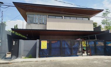 For Sale Brandnew 2 Storey 4  Bedroom Modern House and Lot in BF Homes Paranaque with Swimming Pool-JV2
