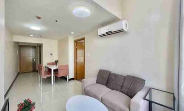🌆 FOR SALE | Furnished 1BR Condo at One Central, Salcedo Village, Makati
Prime CBD Address at an Attractive Price!