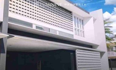 RUMAH CANTIK BARU 1 TAHUN, FULLY FURNISHED DI CAMAN - BEKASI (JP)