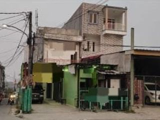 Dijual Ruko Strategis – Beroperasi sebagai Rumah Kos di Pinang, Kota Tangerang (UMI102)