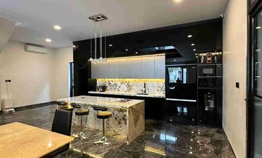 Rumah mewah 3 lantai di casa gayo kemanggisan jakarta barat