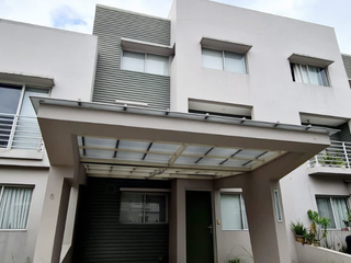 ✨Find your new home in this townhouse in Ametta Place✨