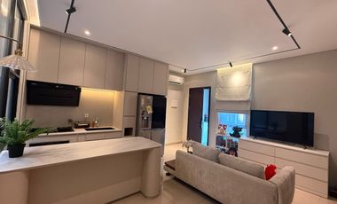 Dijual hunian nyaman di Summarecon crown gading Bekasi Rumah Demi Furnished Siap Huni