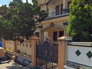 rumah 2 lantai luas tanah 250 siap huni dekat jln raya denpasar bali
