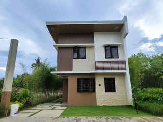 5.8M- FOR SALE 2 STOREY SINGLE ATTACHED HOUSE & LOT w/ 4 BEDROOMS, LOCATED IN  BRGY. MABINI LIPA CITY BATANGAS