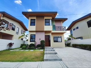 12M- FOR SALE 2 STOREY SINGLE DETACHED w/ 5 BEDROOMS PLUS, BALCONY & LANAI, LOCATED IN BRGY. MABINI LIPA CITY BATANGAS