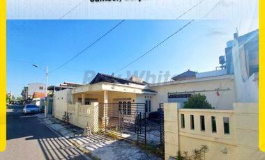 Rumah Luas Strategis Halaman Nyaman Siap Huni di Sumber Banjarsari Surakarta