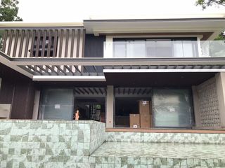 10 Bedroom Home with infinity pool