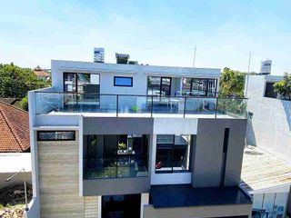 Rumah Mewah 3 Lantai Siap Huni Di Cluster Premium Ada Kolam Renang Pribadi
