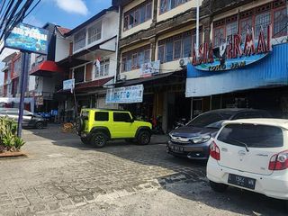 Ruko Ex Toko Jam dijual di Gatsu Tengah.