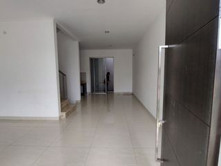 DIJUAL CEPAT RUMAH PIK 1 CLUSTER PIANO4