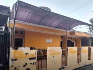 DIJUAL CEPAT RUMAH PASAR REBO JAKARTA TIMUR BANGUNAN LUAS LOKASI NYAMAN STRATEGIS SIAP HUNI TERIMA BERES HARGA MIRING