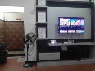 RUMAH  DUA LANTAI DIJUAL LENGKAP DENGAN FURNITURE NYA DI PERUMAHAN GRIYA TUMARITIS