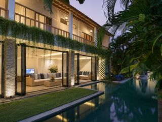 VILLA MEWAH DI PUSAT SEMINYAK FULL FURNISHED