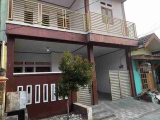 Di jual rumah 2 lantai di Bekasi Utara