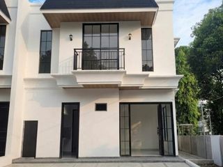Rumah Brand New di Bintaro Jaya Tangsel Gaya American Style Posisi Hook LR-17789