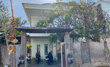 DIJUAL RUMAH 2 LANTAI JLN GUNUNG GEDE DENPASAR 4KT 3KM CLUSTER 24JAM 1,9MILYARD