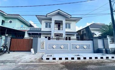 Rumah 2 Lantai di BillyMoon Duren Sawit Jaktim. SHM