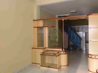 dijual / disewakan rumah siap huni 2 lantai di kelapa gading
